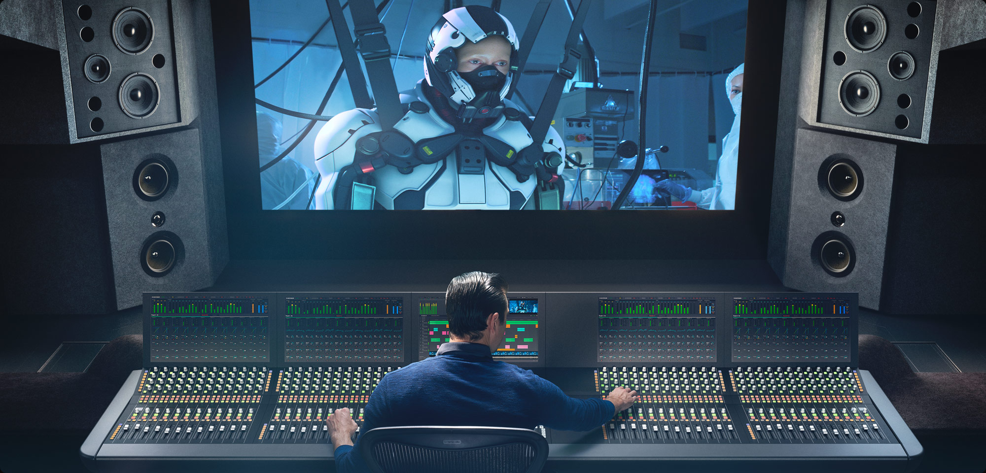 Giao diện Fairlight trong DaVinci Resolve với timeline nhiều track âm thanh